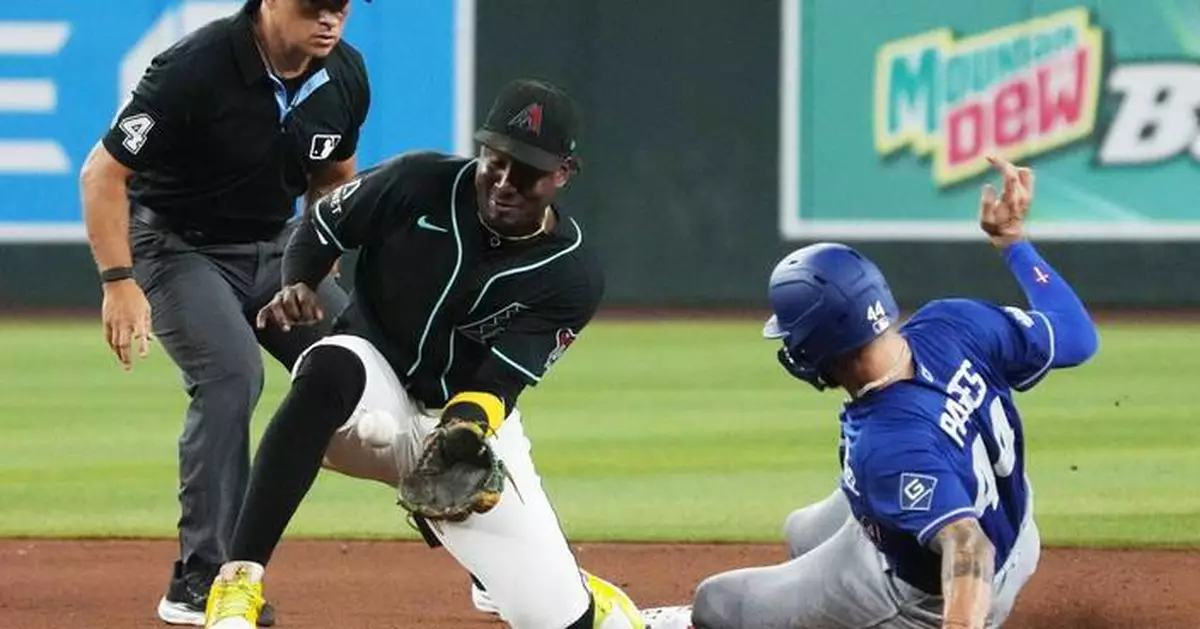 Diamondbacks SS Geraldo Perdomo leaves game after 4th inning with left knee soreness