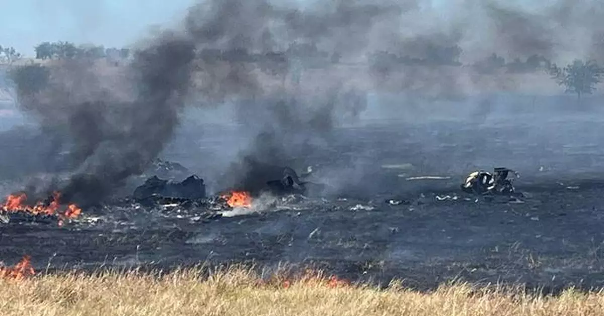 Army resumes Apache helicopter training missions after Texas crash that killed 2