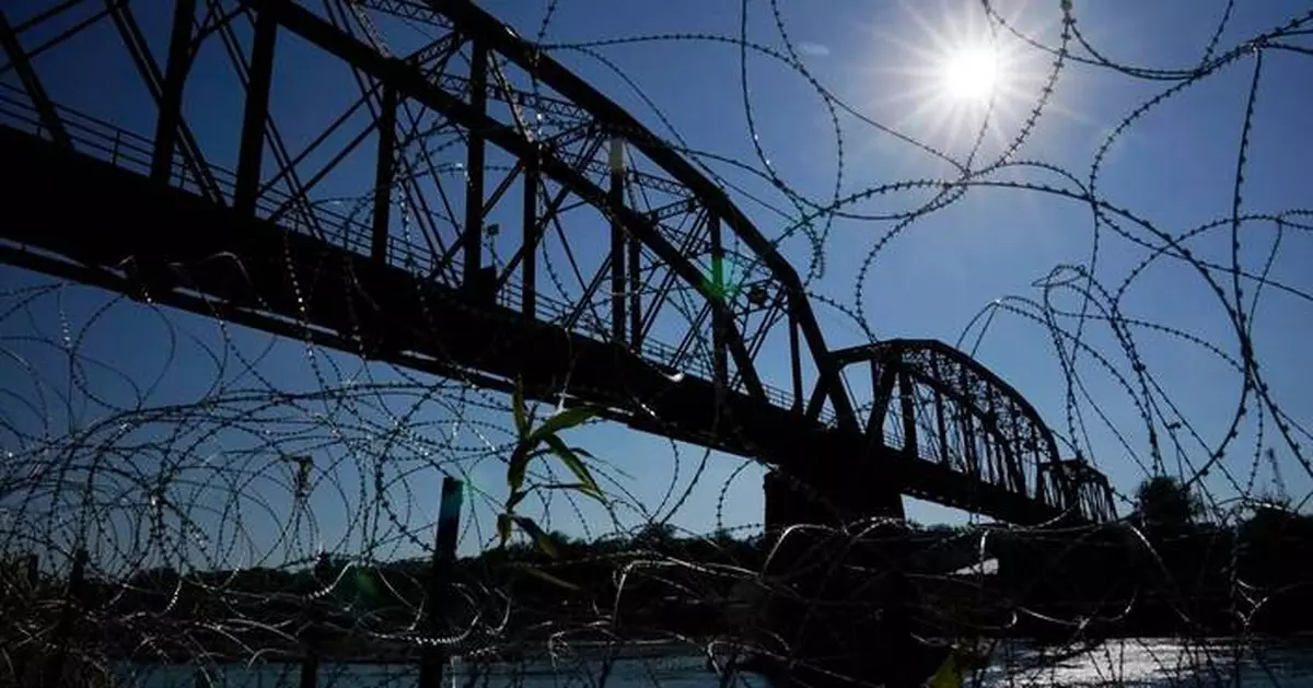 Trump administration pushes tougher English rules for Mexican train crews crossing into the US