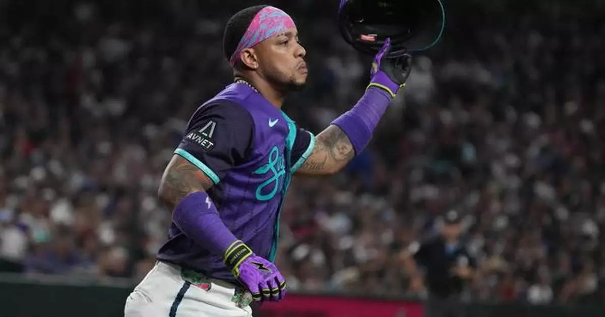 Diamondbacks' Ketel Marte leaves game vs. Braves with left knee soreness