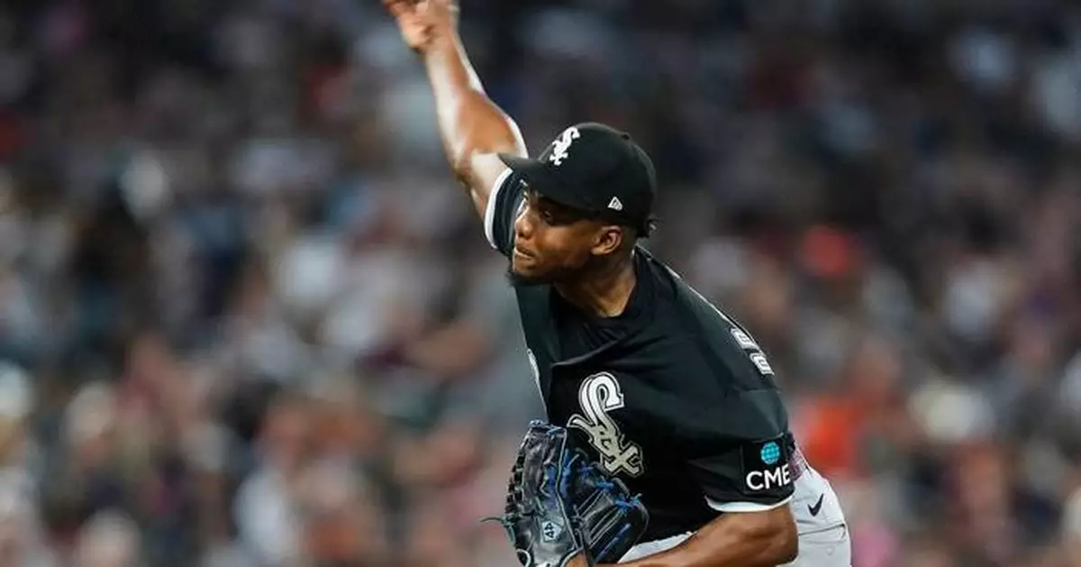 White Sox place reliever Huáscar Brazobán on the 15-day injured list with a lat strain