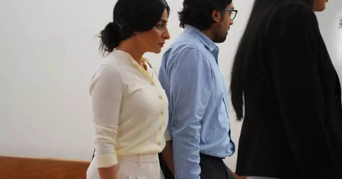 California couple and their surrogate testify in Texas court as dispute over newborn escalates