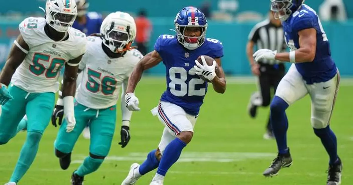 Giants receiver Calvin Austin carted off after getting injured at training camp