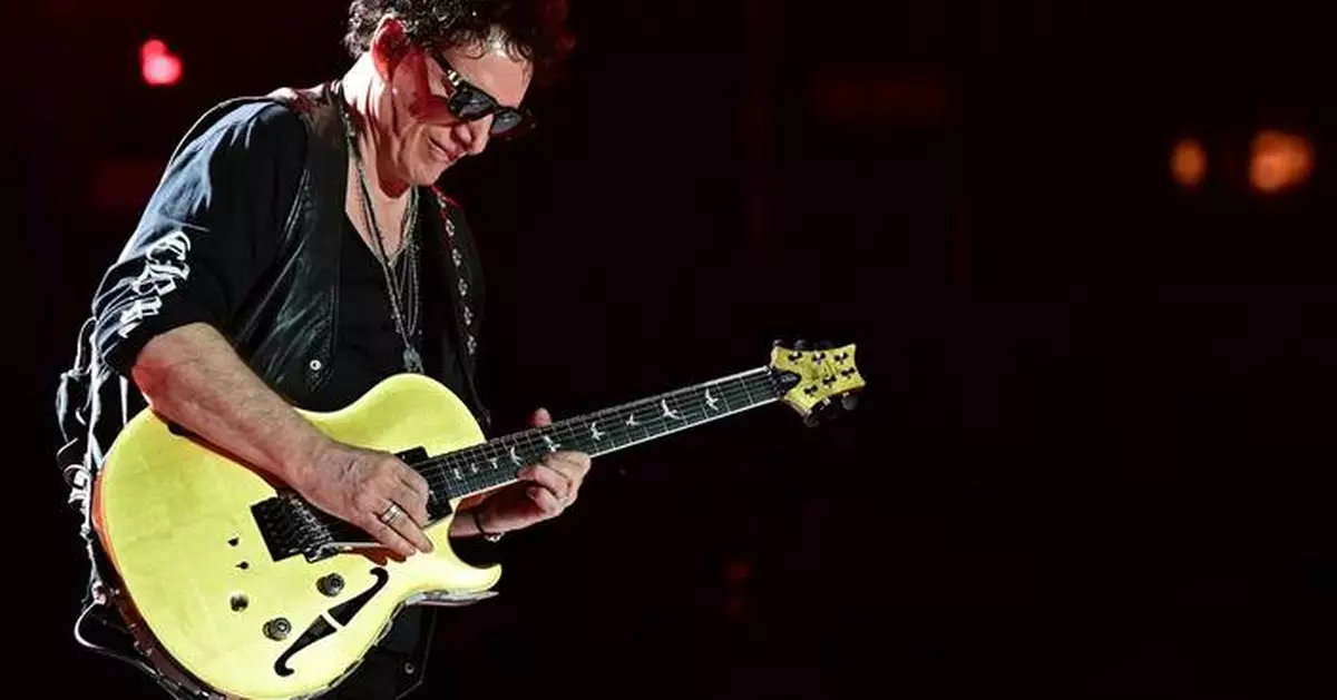 Journey prepares for the last leg of what could be rockers' final tour together