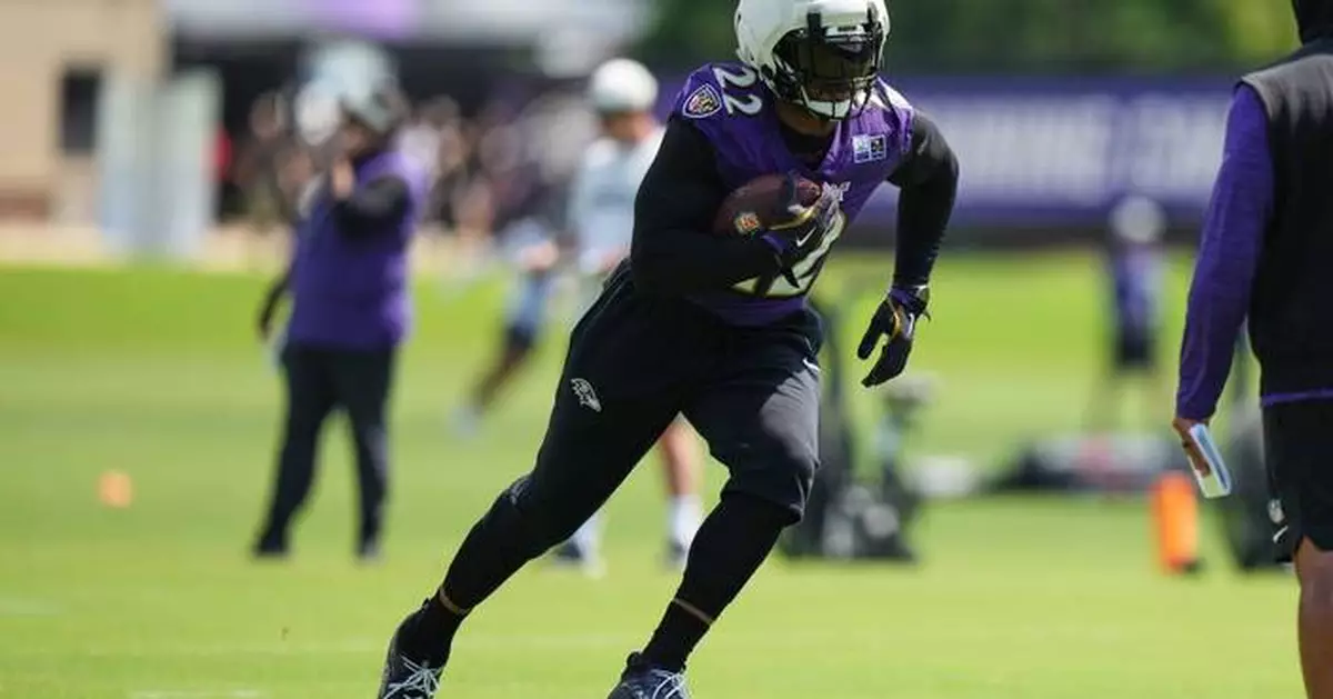 Ravens' Derrick Henry enters season No. 11 and says he isn't thinking about retirement