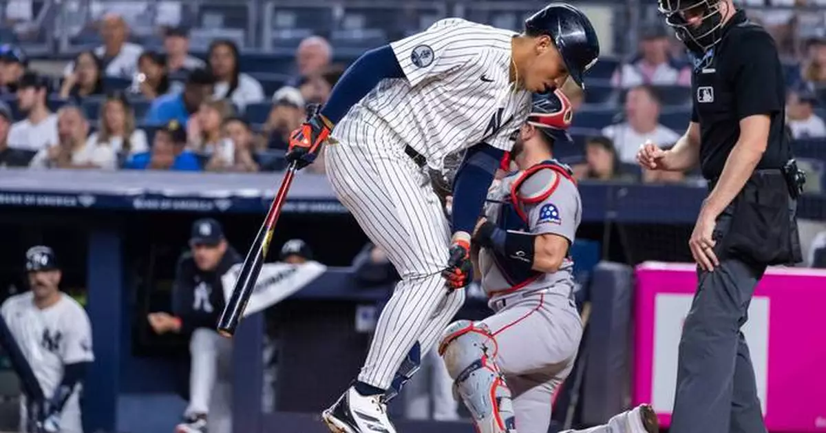 Yankees rookie shortstop George Lombard Jr. day to day with right knee discomfort