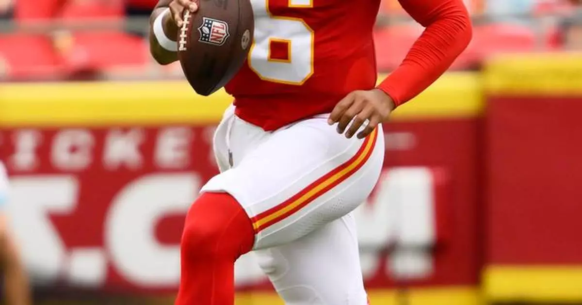 First-round pick Ty Simpson throws 2 TD passes, rallies Rams past Chiefs 20-12 in preseason debut