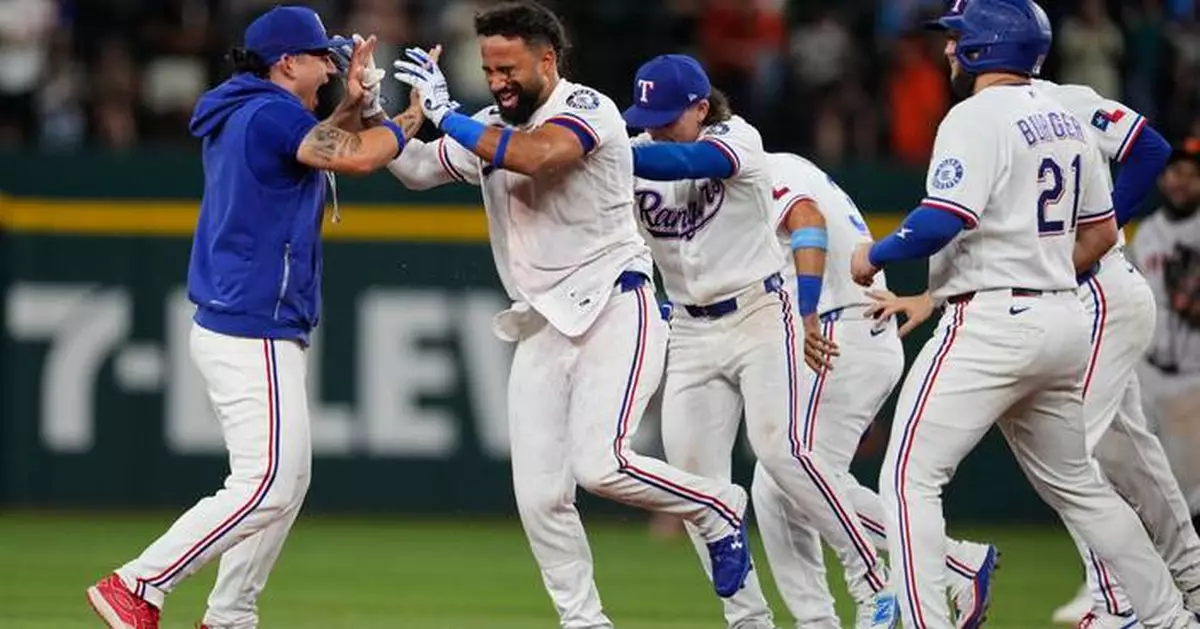 Ezequiel Duran has 4 RBIs as Rangers beat Giants 5-4 to end season-worst 6-game losing streak