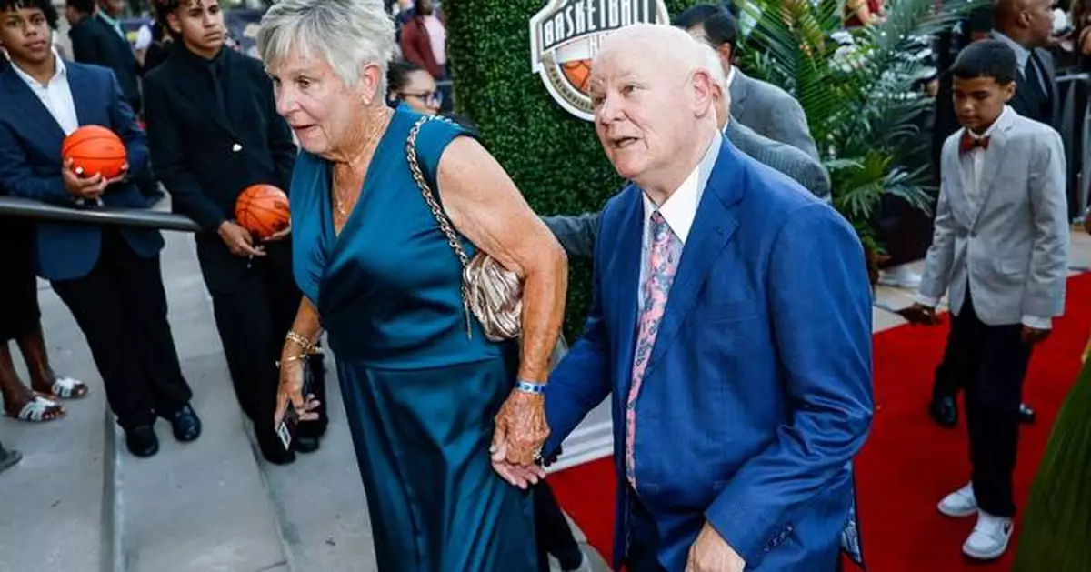 Delle Donne and Parker inducted into the Basketball Hall of Fame in the 2026 class