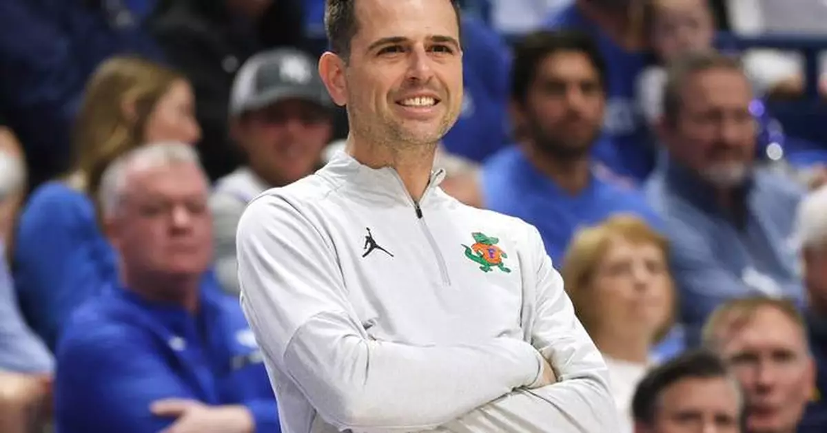 Florida basketball coach Todd Golden gets another contract extension and a $1.5M raise