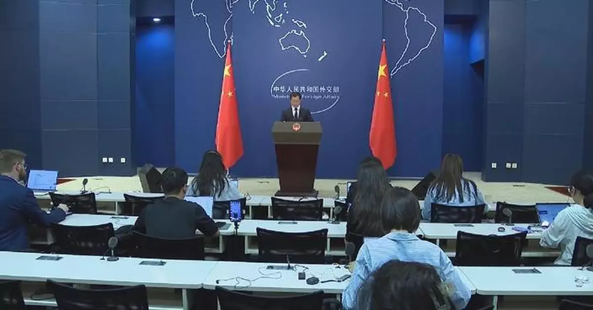 FM spokesman briefs on China's relief efforts after mudslide hits border port in Xizang