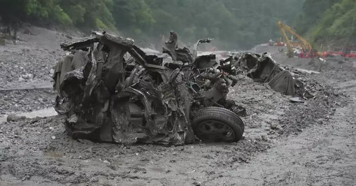 Frontline rescuers confront devastating scenes at mudslide site in Xizang