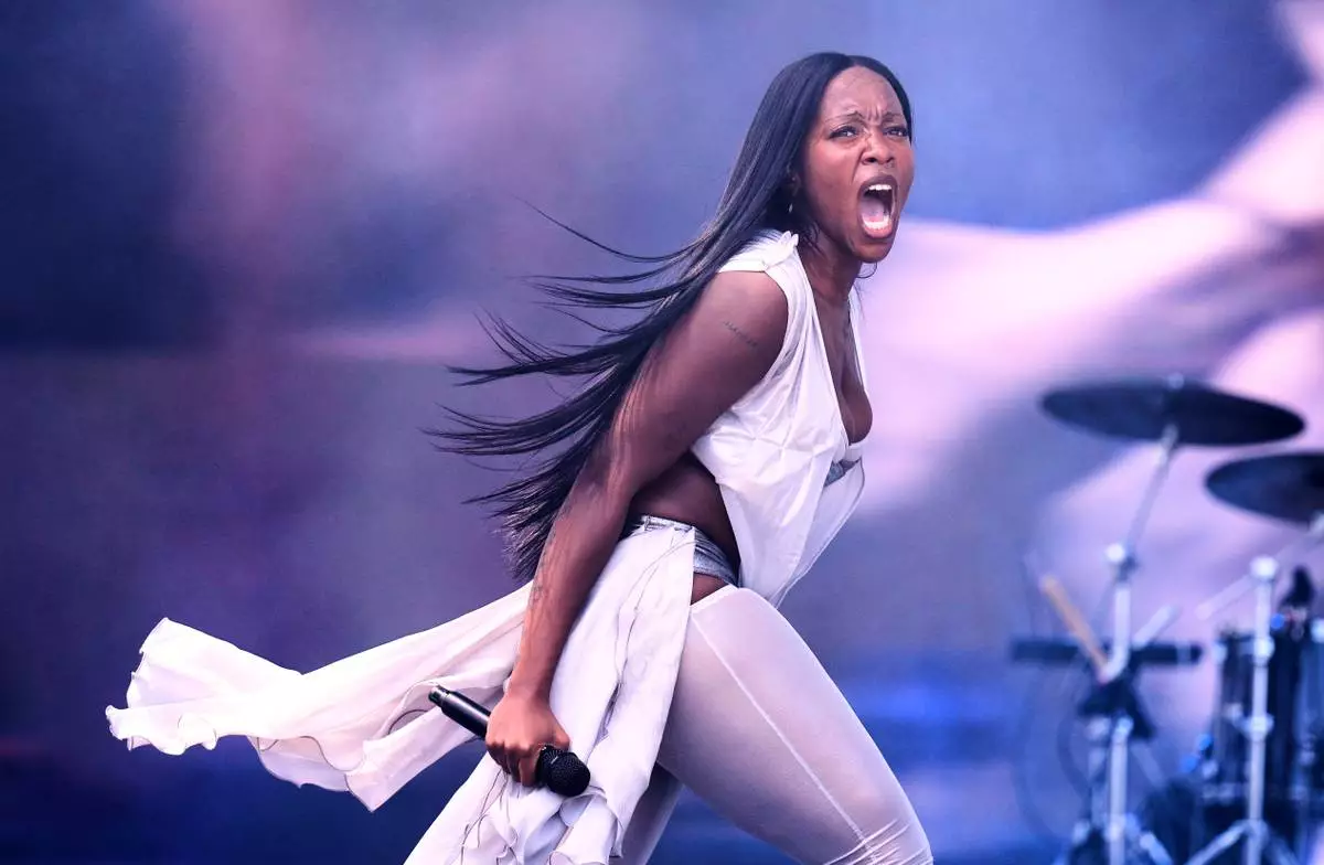 Rachel Chinouriri performs at the Daisy Chain Fields Music Festival on Saturday, Aug. 29, 2026, at Great Park in Irvine, Calif. (AP Photo/Chris Pizzello)