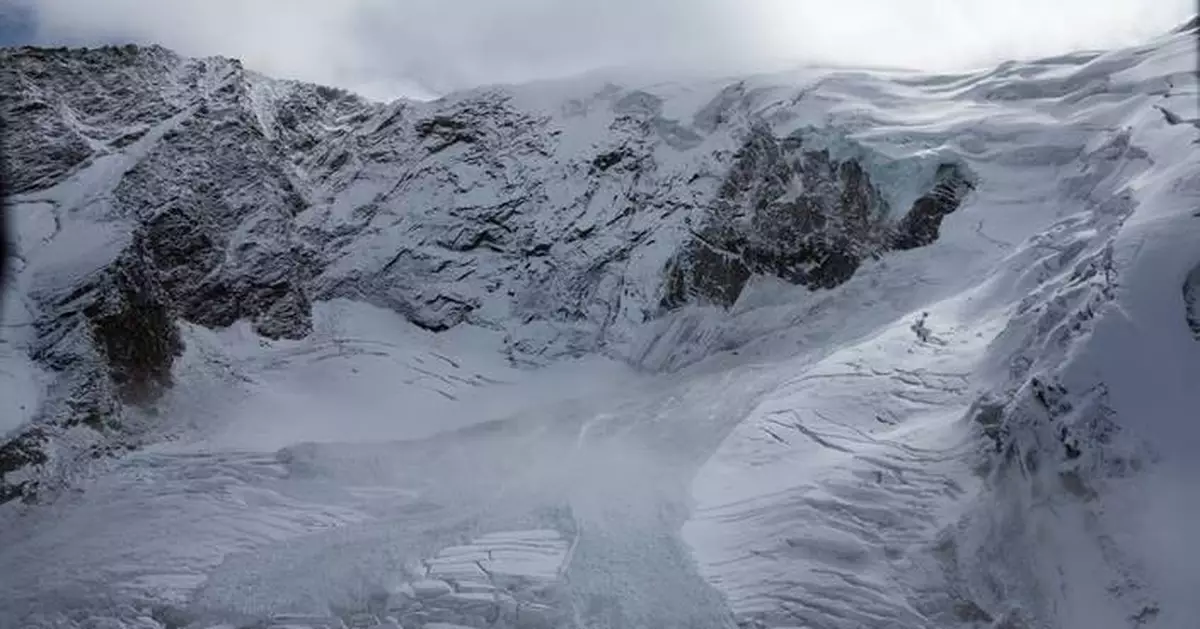 Bodies of 2 hikers missing for decades in Swiss Alps turn up as glacier melts