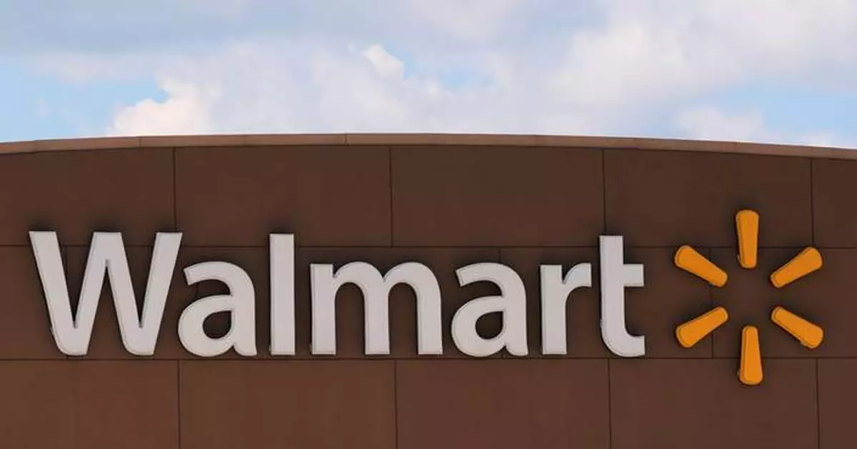 Walmart sees the slowest pace in US comparable sales in 6 years and offers cautious guidance