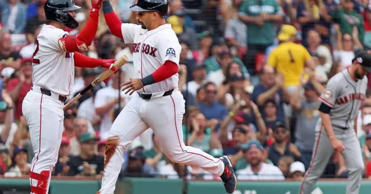 Sogard's solo homer starts Red Sox rally in 5-4 win over Giants