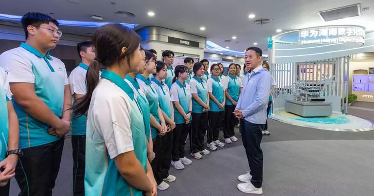 Hong Kong Customs Organizes Exploration Tour to Hainan for Youth on Aerospace and Sustainable Development.