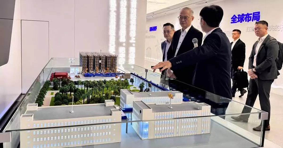 Hong Kong Health Secretary Promotes Biomedical Innovation During Hainan Visit