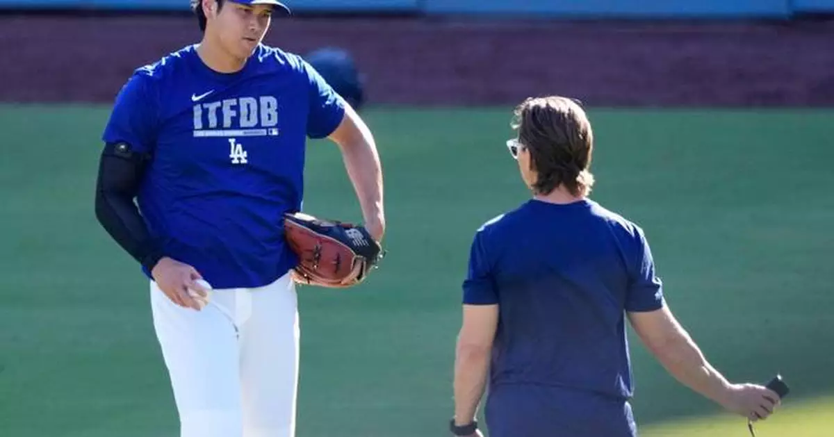 A thumbs-up and 30 pitches: Ohtani’s latest step back toward the Dodgers’ mound