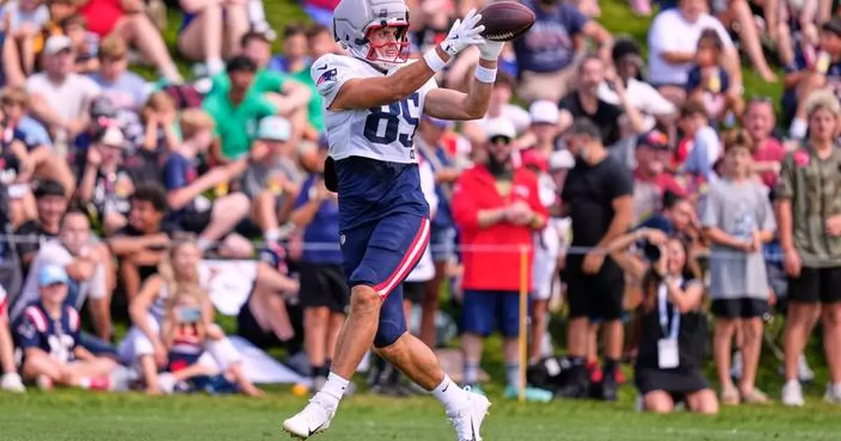 Hunter Henry ends limbo, signing a 2-year extension with Patriots through 2027