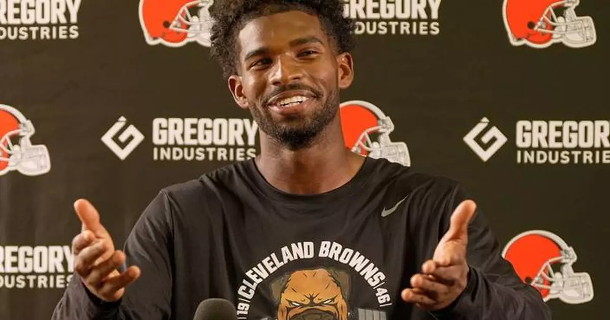 Browns' QB competition between Sanders and Watson still in early stages