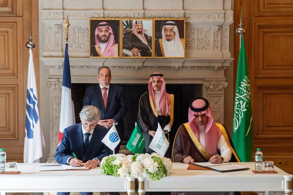 The ceremony in Paris was attended by H.H. Prince Faisal bin Farhan Al Saud, Minister of Foreign Affairs of the Kingdom of Saudi Arabia, and Dimitri S. Kerkentzes, Secretary General of the BIE. The Participation Contract was signed by Talal Al-Marri, Chief Executive Officer of Expo 2030 Riyadh, and Jacques Maire, Chairman of the Compagnie Française des Expositions (COFREX).