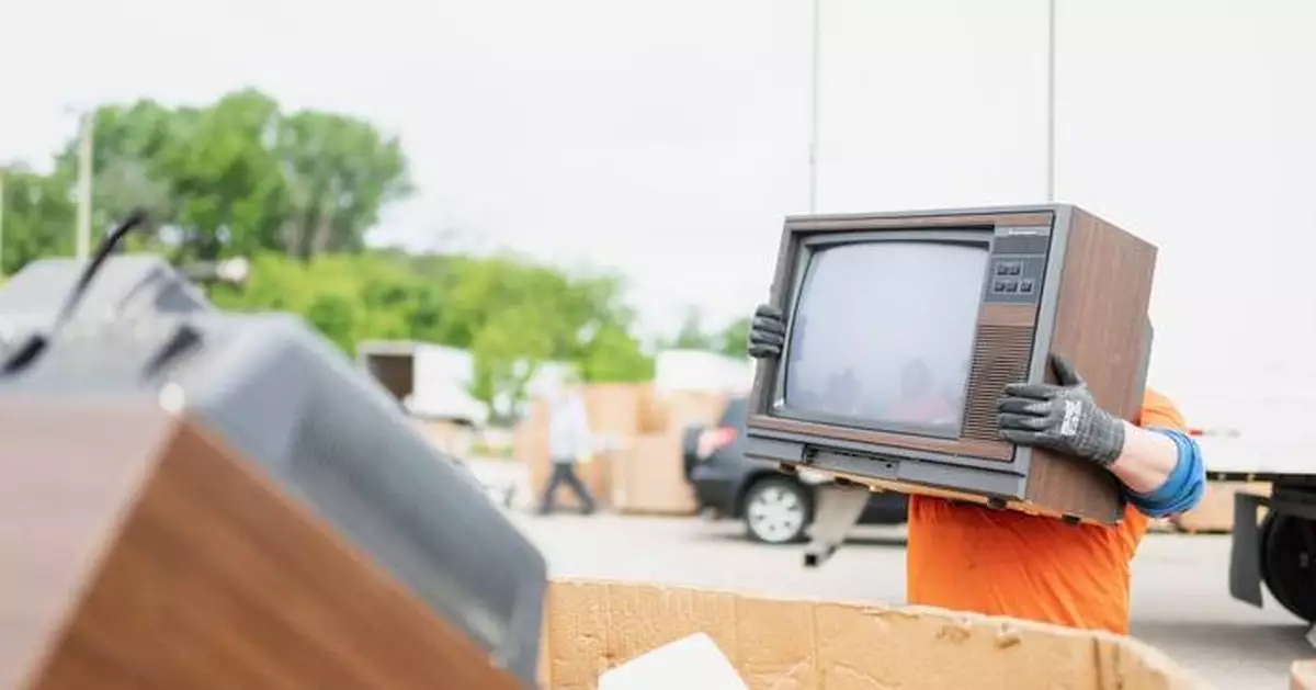 Oregon E-Cycles Program Launches Statewide Campaign to Help Oregonians Recycle Electronics Responsibly