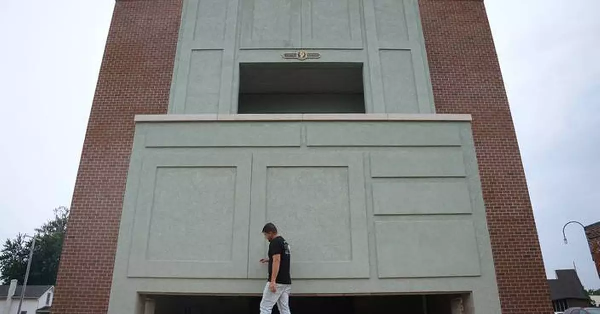 A 3-story Hoosier cabinet in Indiana celebrates an American kitchen icon