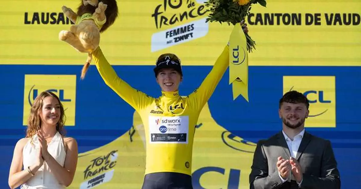 Lorena Wiebes wins opening stage of Women's Tour de France