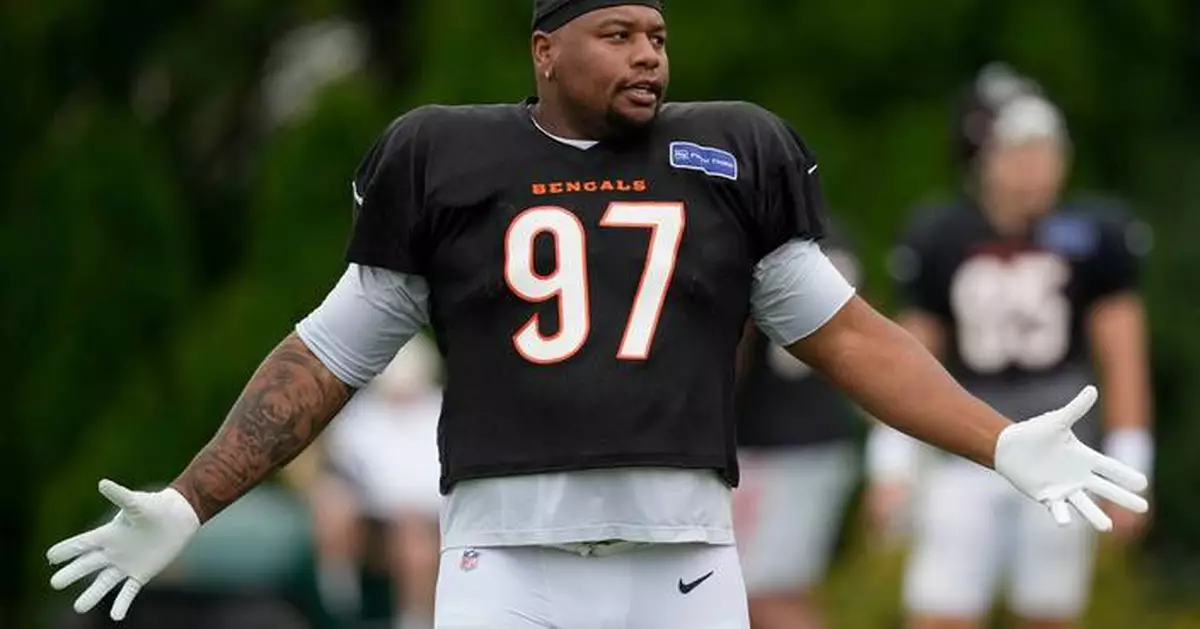 Dexter Lawrence's interception provides highlight for Bengals in joint practice against Bears