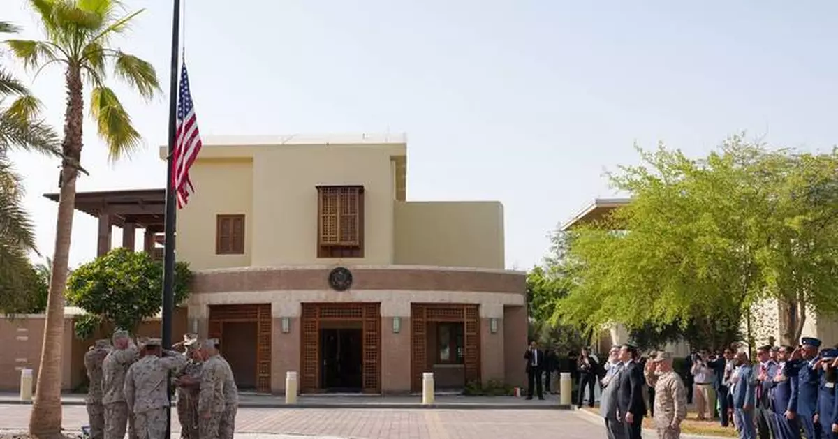 US diplomats and family members slowly begin to return to the Mideast embassies