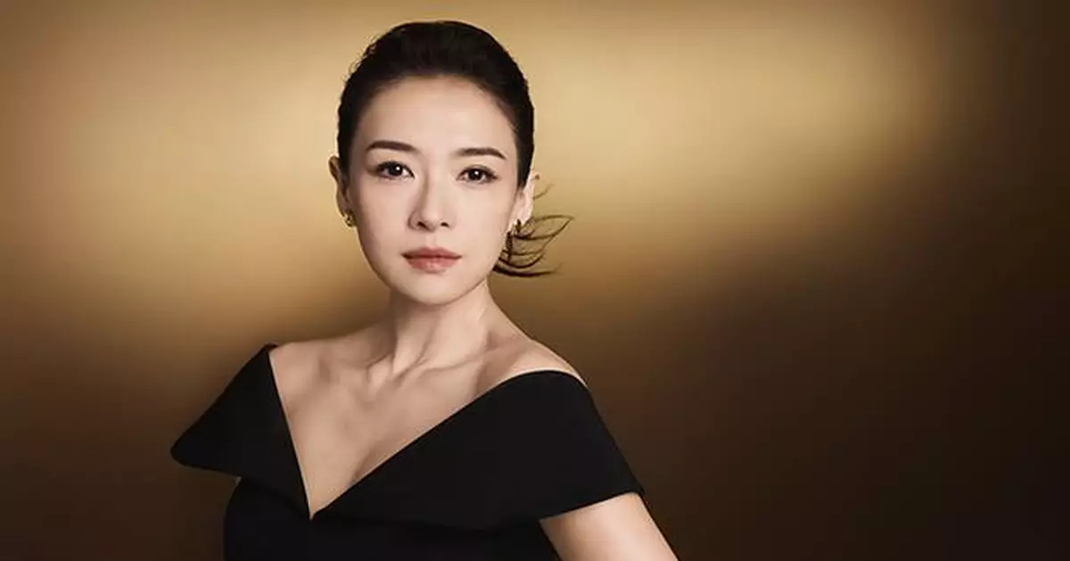 Zhang Ziyi: the new face of Clarins Precious