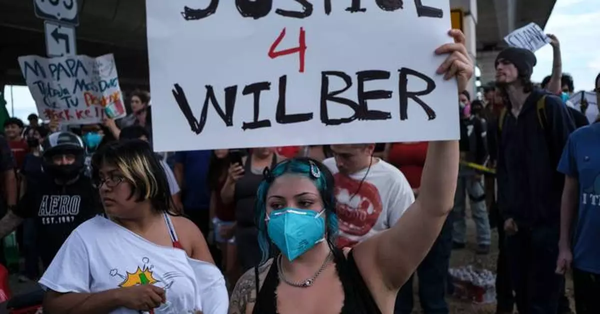 Texas city council candidate who protested ICE shooting faces 'riot participation' charge