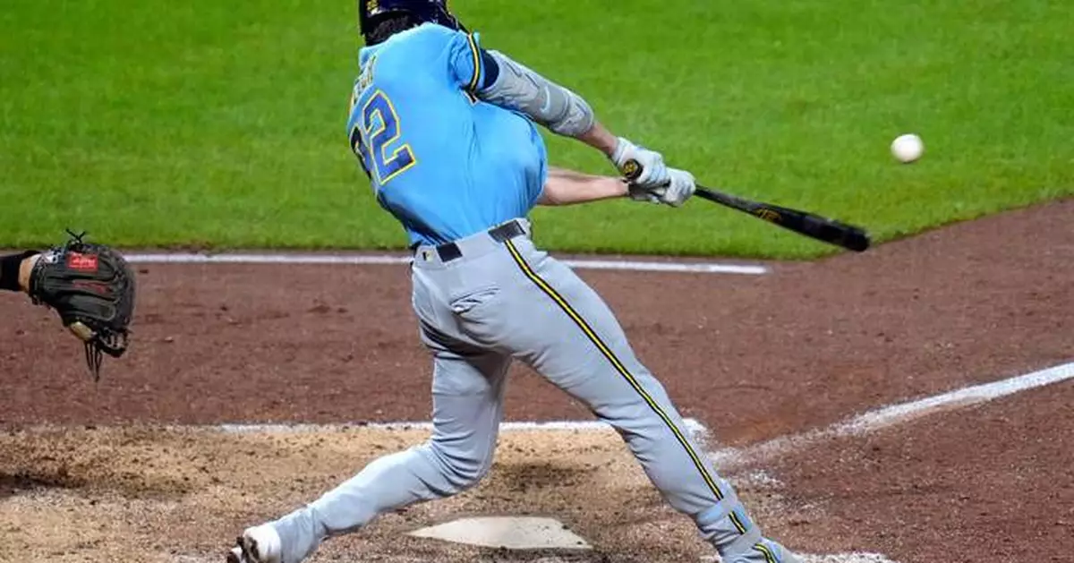 Christian Yelich's 2-run double rallies NL Central champion Brewers to 5-4 win over Pirates