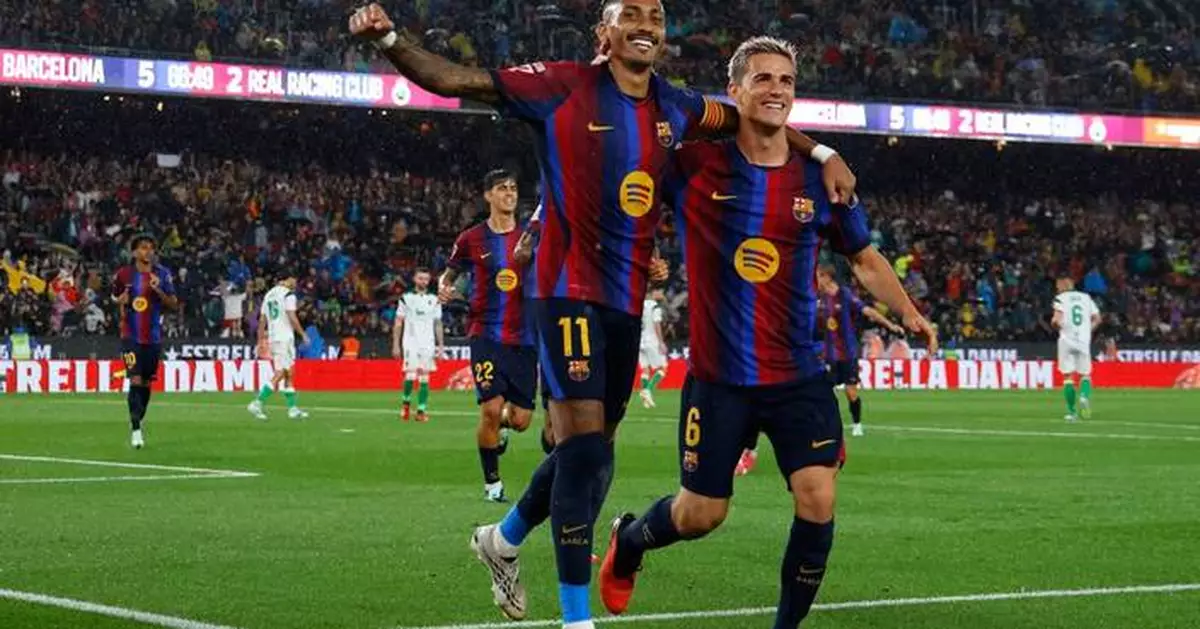 Raphinha hat trick sparks Barcelona's 7-2 rout of Racing in La Liga, Man United upset in League Cup