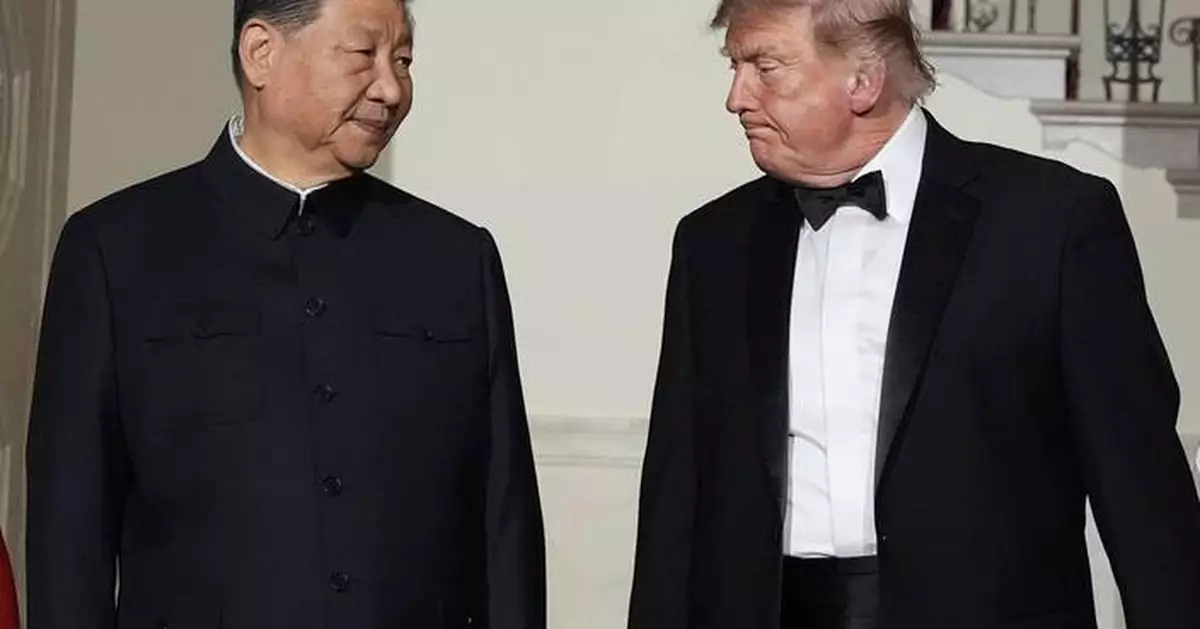 Xi is wrapping his visit to Washington with a peek at the Constitution and Bill of Rights