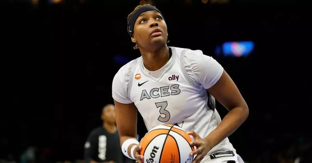 NaLyssa Smith was rolling before injury that turned her into cheerleader for Aces' repeat quest