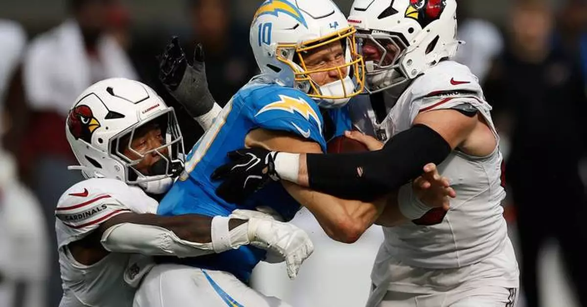 Chargers' new-look offense shows more of the same struggles in loss to Cardinals