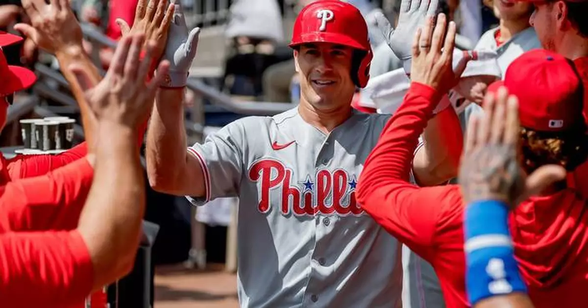 Alec Bohm hits tie-breaking, 2-run double in 7-run 8th as Phillies beat Braves 9-4 and avoid sweep