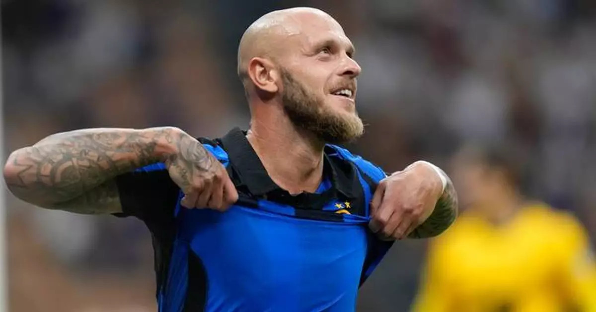 Inter fullback Federico Dimarco wins top honors at Italian players’ association gala