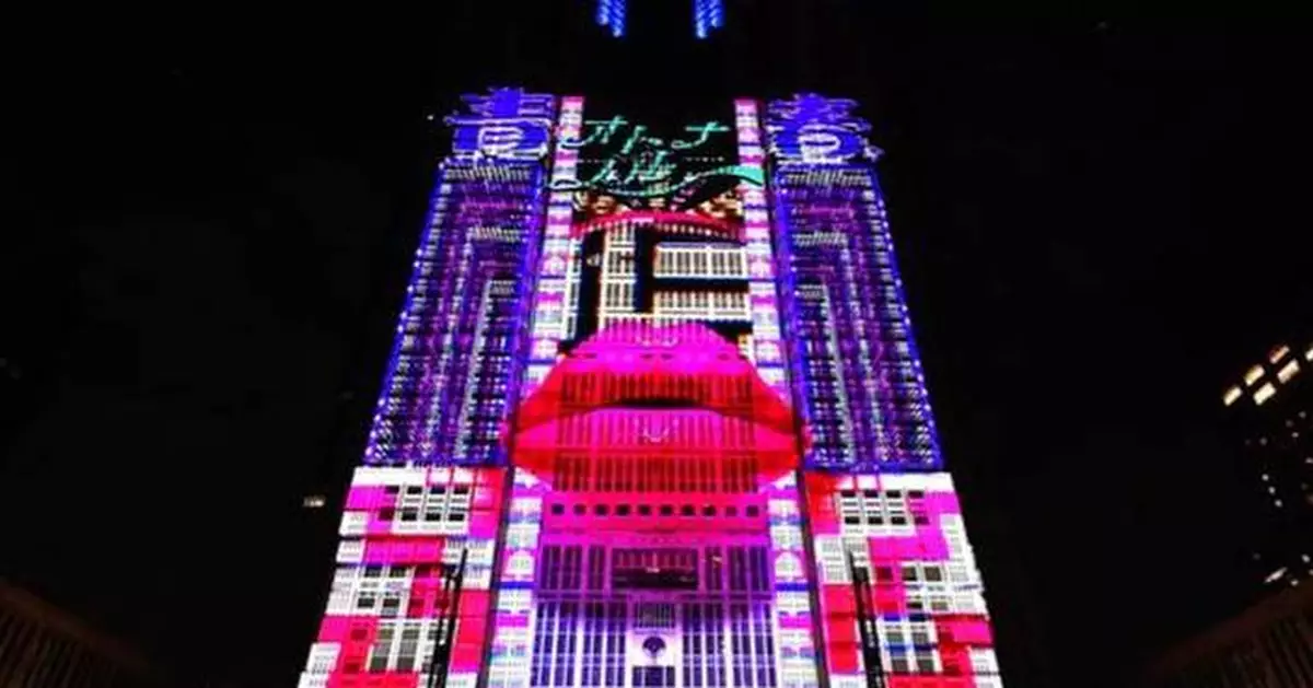 With More Than 2,000 Visitors, ATARASHII GAKKO! and Morimoto of Tontsukatan Lead the Opening-Day Countdown