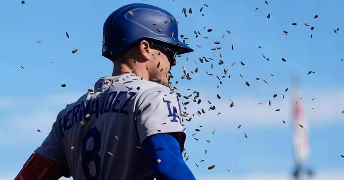 Kiké Hernández hits tiebreaking home run leading off 9th to lift Dodgers over Giants 4-3