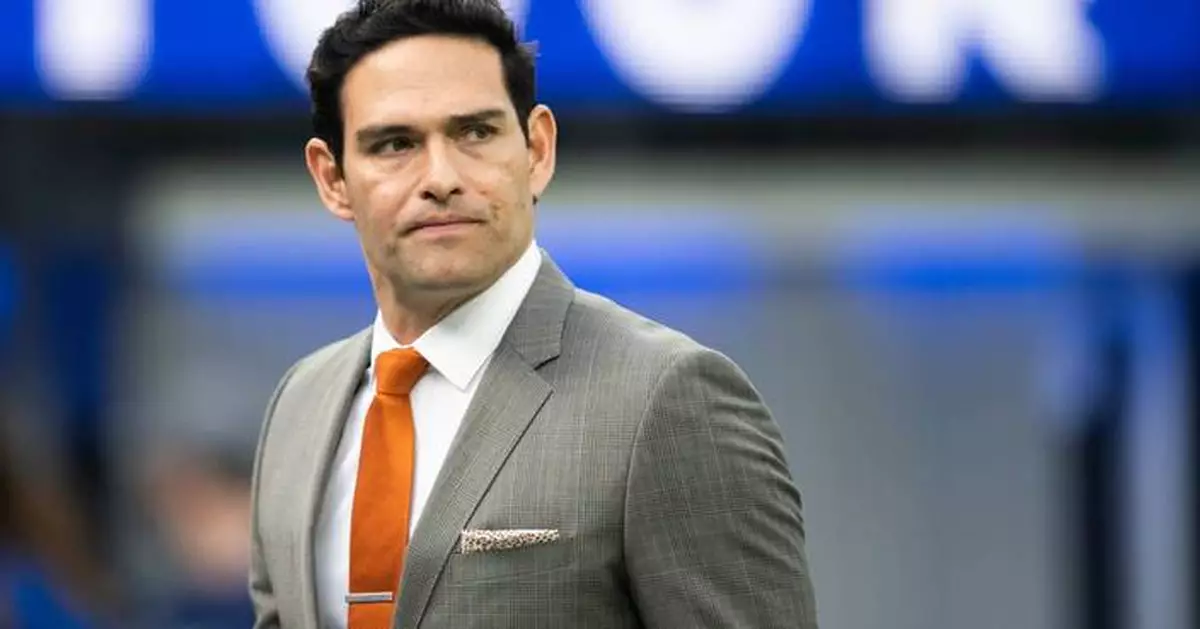 Ex-Fox Sports analyst Mark Sanchez plans guilty plea to charges stemming from fight outside hotel