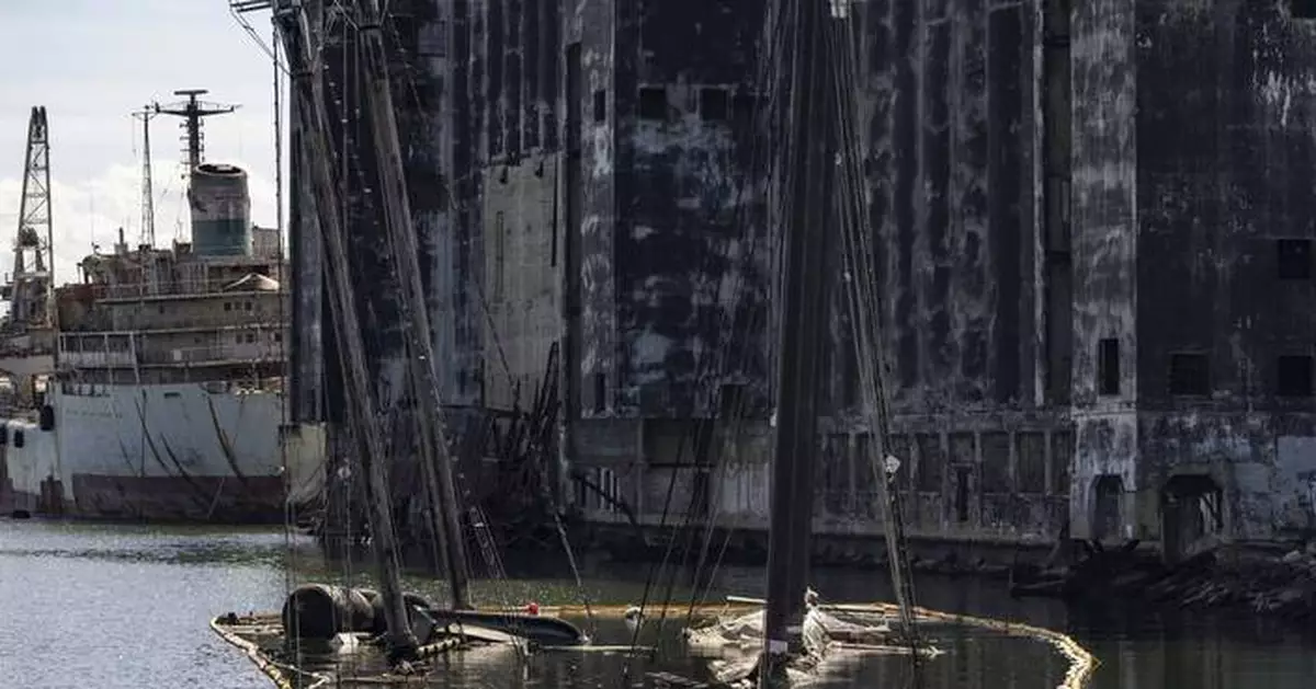 Schooners that graced a Maine-themed quarter or hosted Cousteau rest at the bottom of a NYC canal
