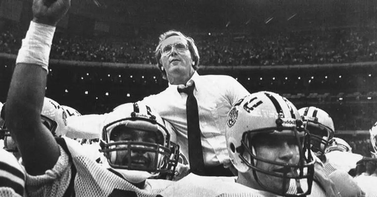 Jerry Stovall, former LSU football coach and All-America player, dies at 85
