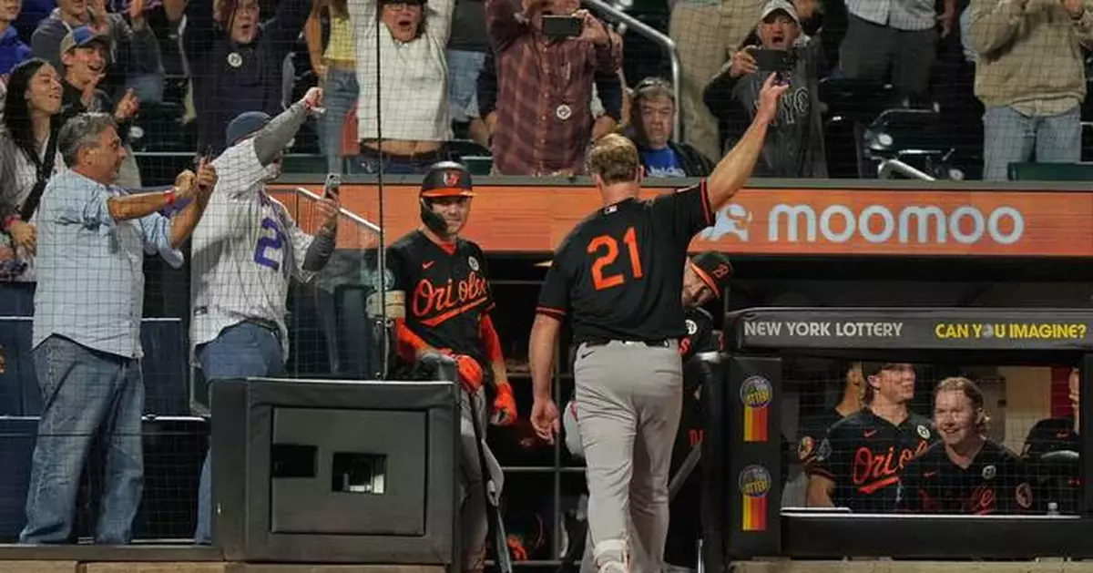 Pete Alonso gets rare curtain call on road after hitting 300th homer against Mets at Citi Field