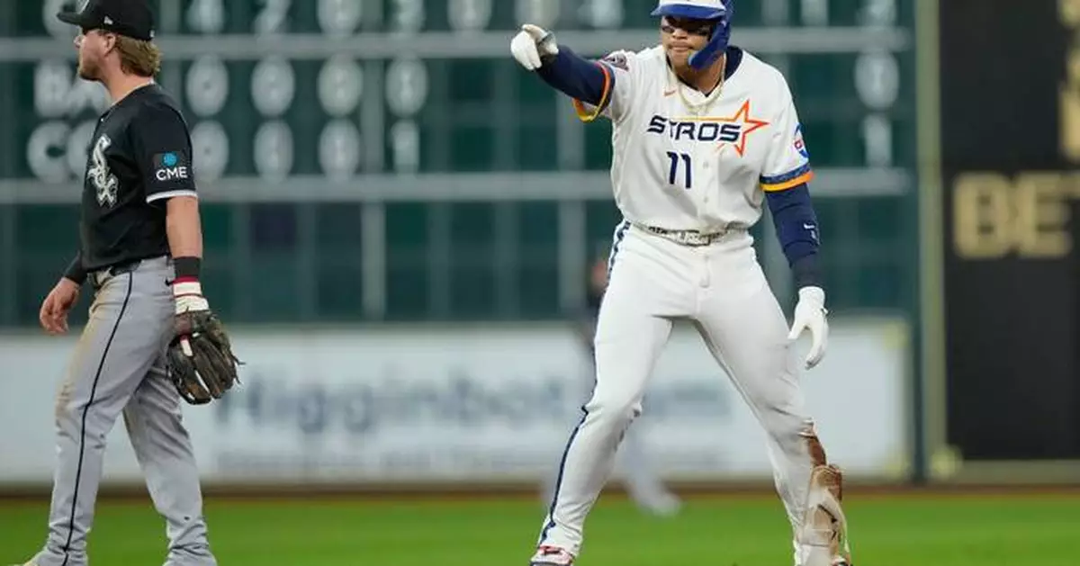 Velázquez hits 2-run homer and Smith adds 2-run double as Astros surge past White Sox, 6-3