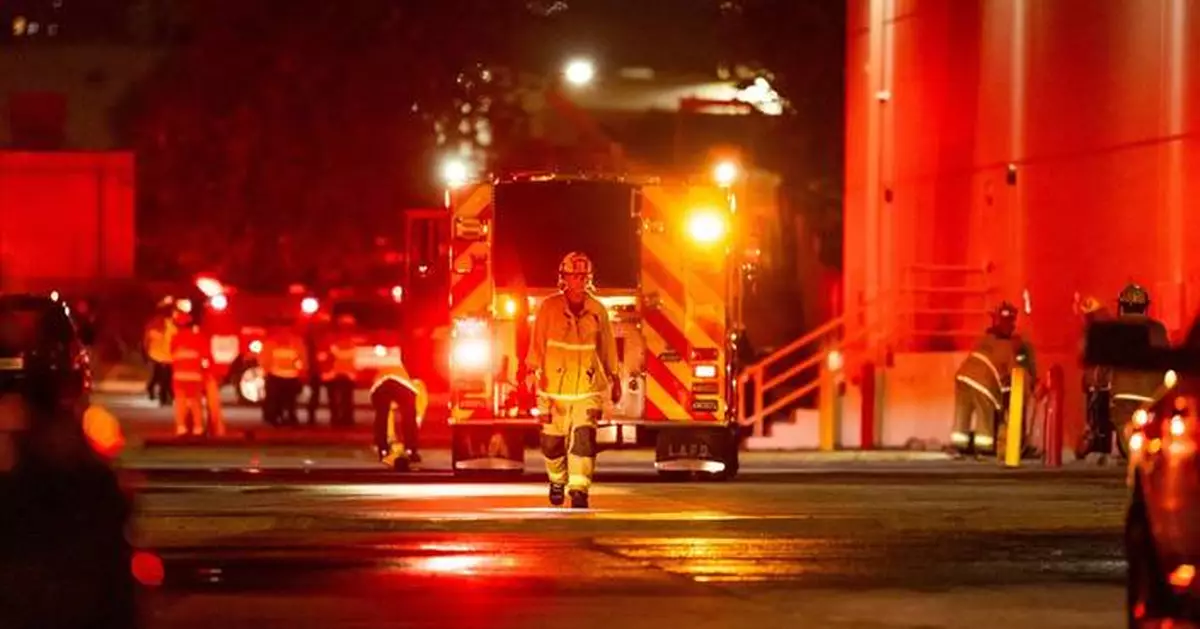 NBC news helicopter crashes and kills at least 3 in LA neighborhood
