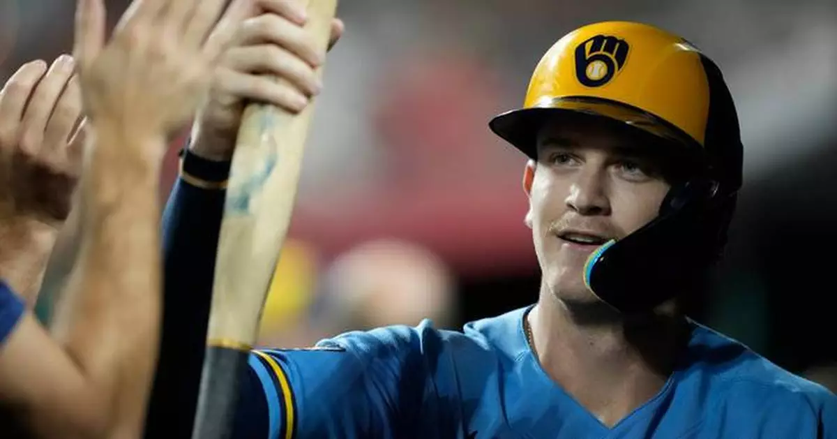 Pratt drives in 4 runs in the Brewers' 10-7 win over the Reds