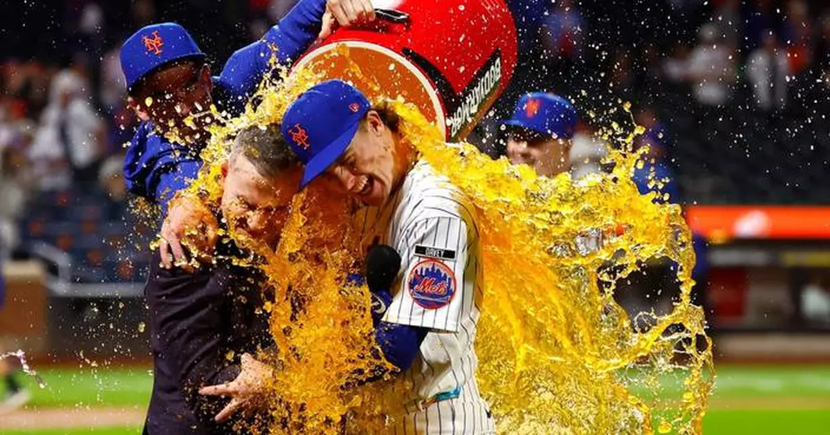 Benge breaks Mets rookie hits record held by Alonso in New York's 10-3 win over Phillies